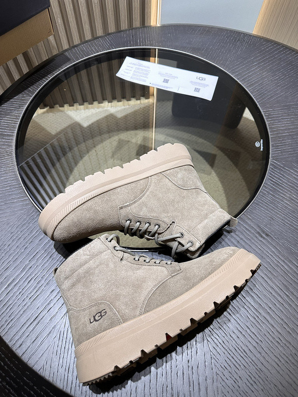 UGG