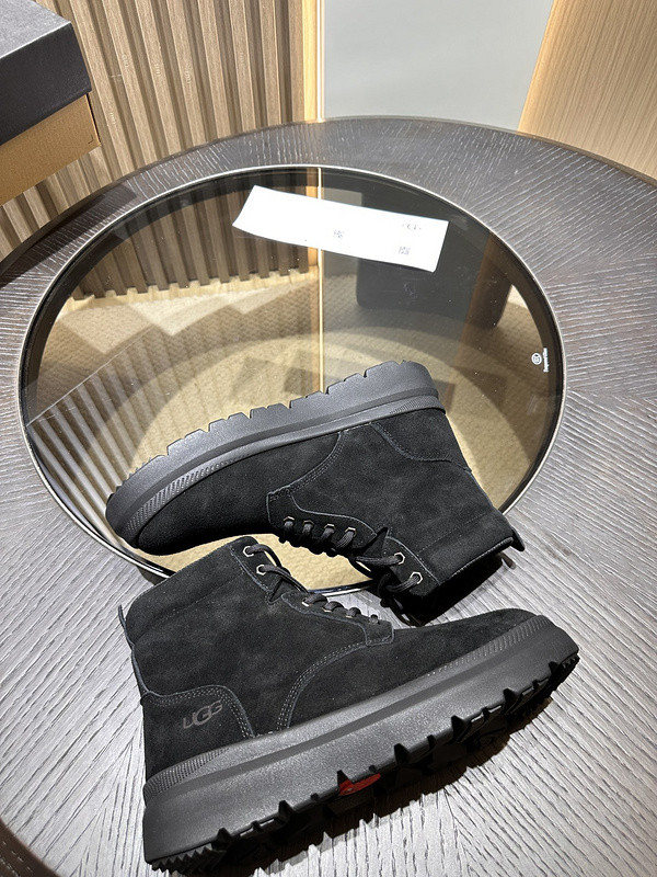 UGG