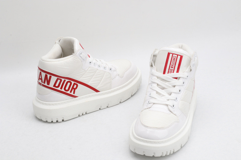 dio* sneaker