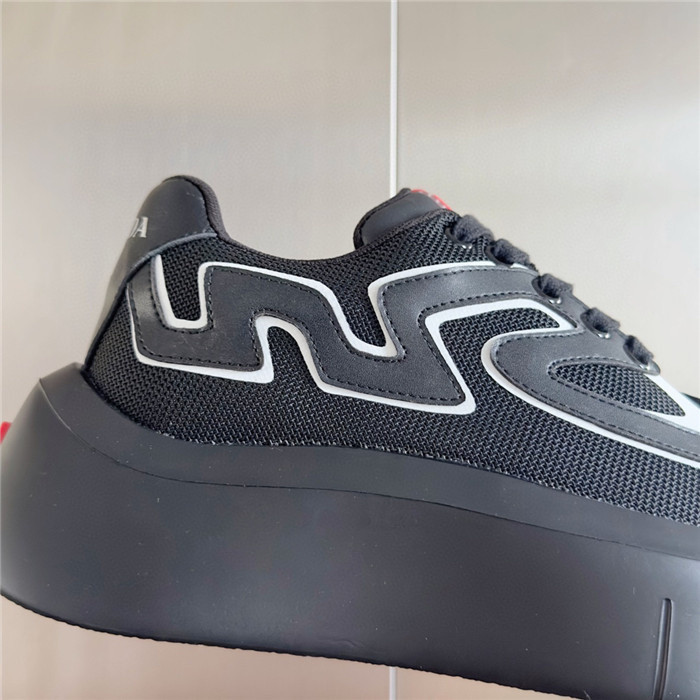 pr sneaker