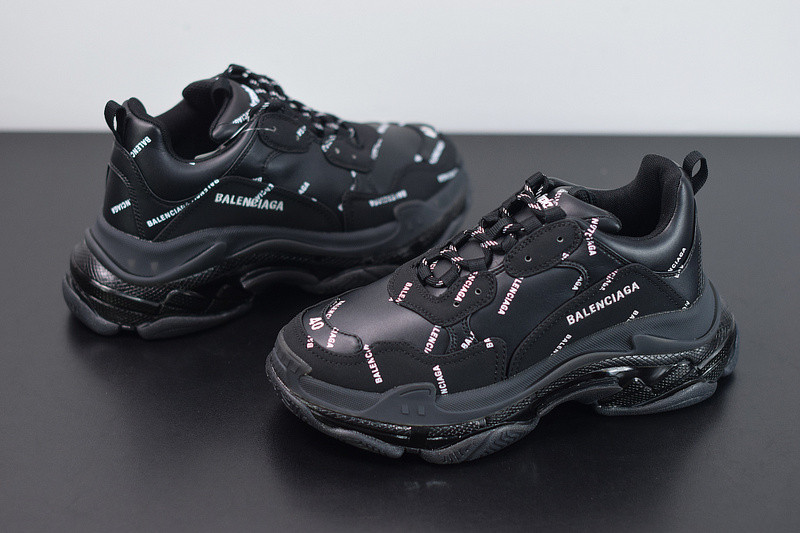 bc triple s trainer 524039 w06e1 2021
