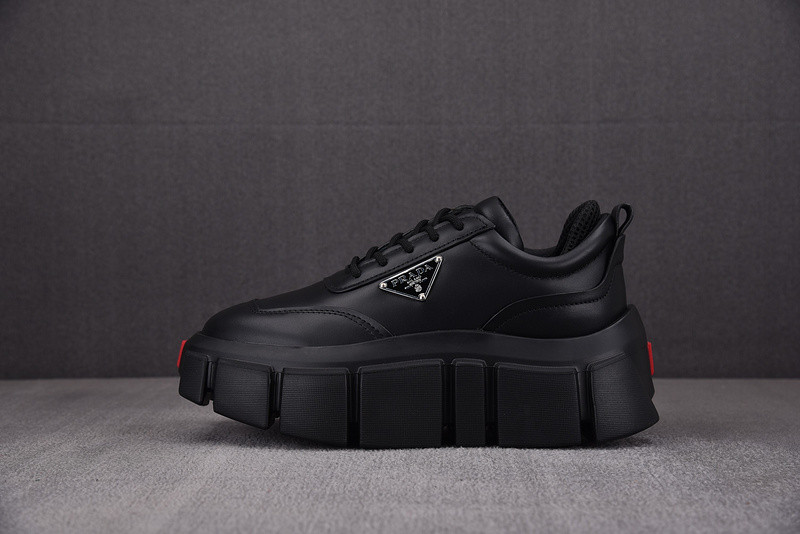 pr sneaker