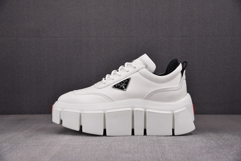 pr sneaker