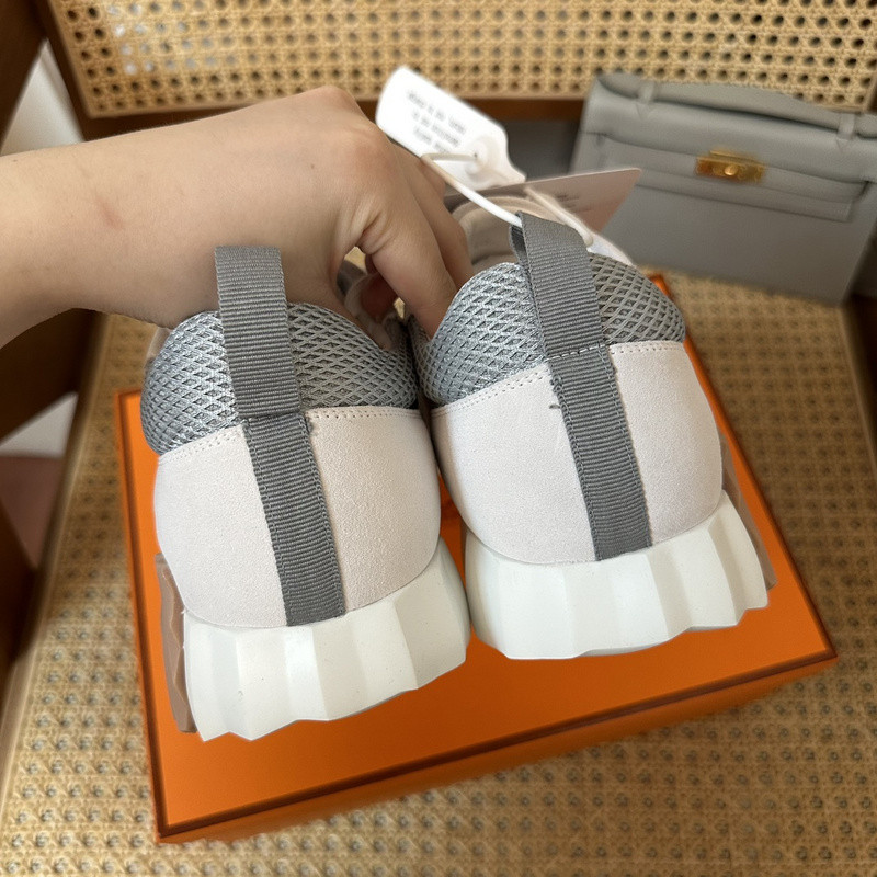 H**mes sneaker