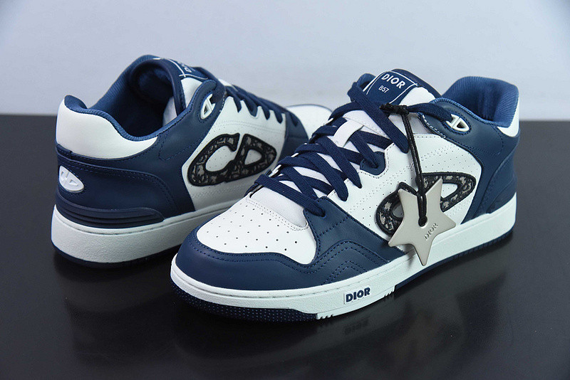 dio* sneaker