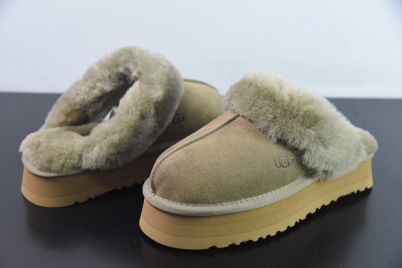 UGG