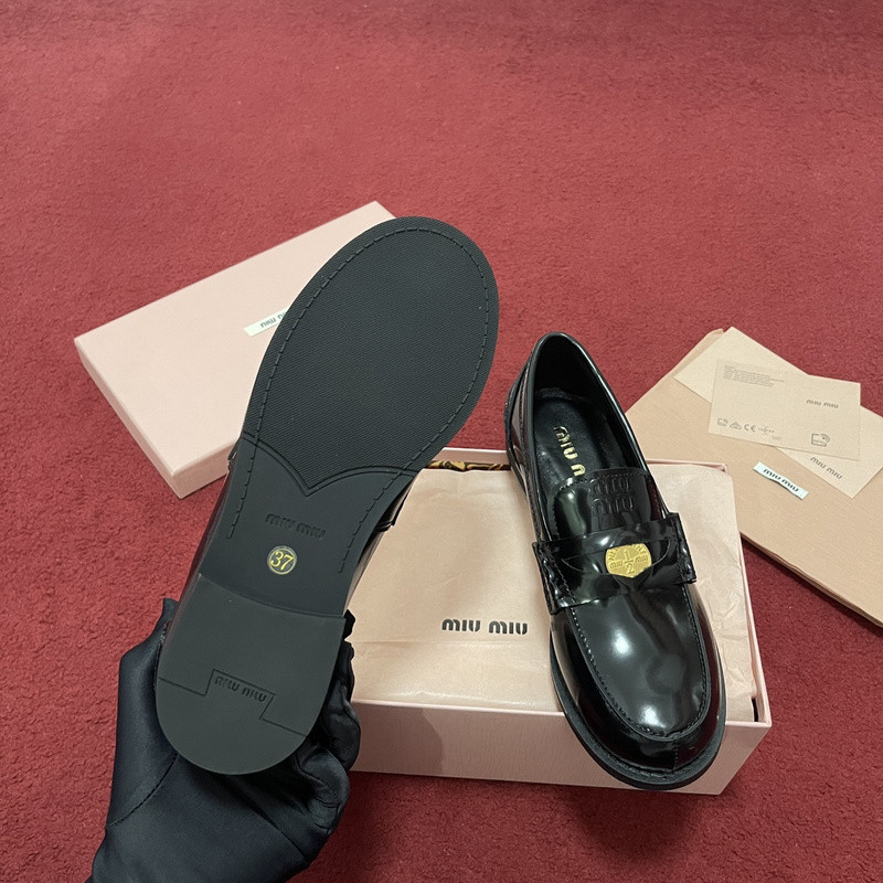 mIUMIU SNEAKER
