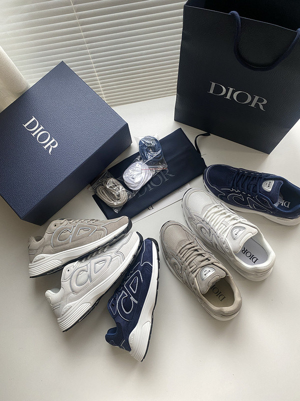 DIO* SNEAKER