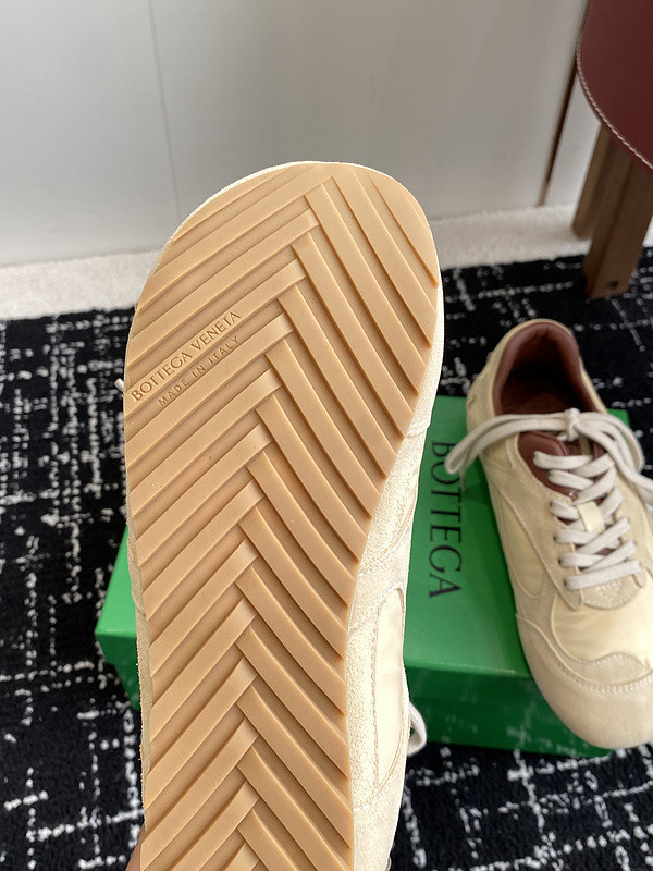 BOTTEGA VENETA Sneaker