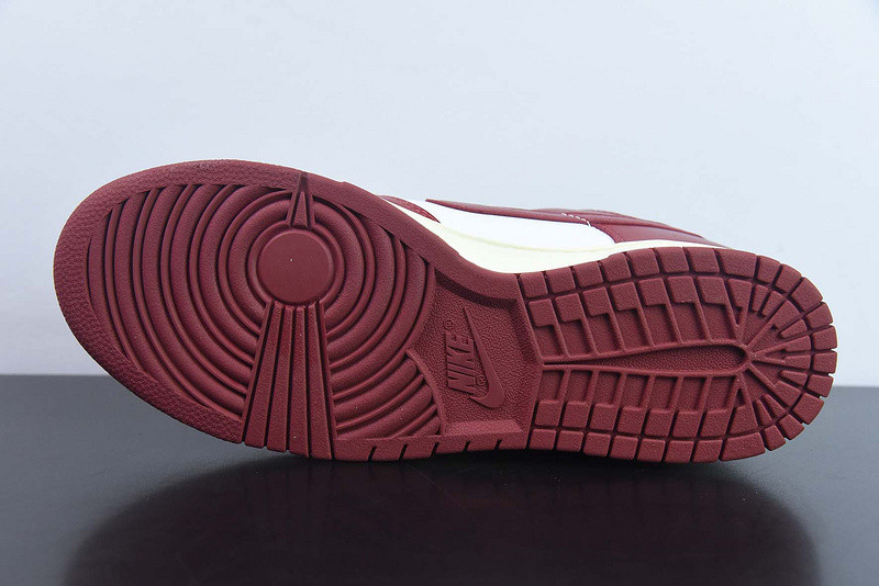 nike dunk low prm vintage team red (women