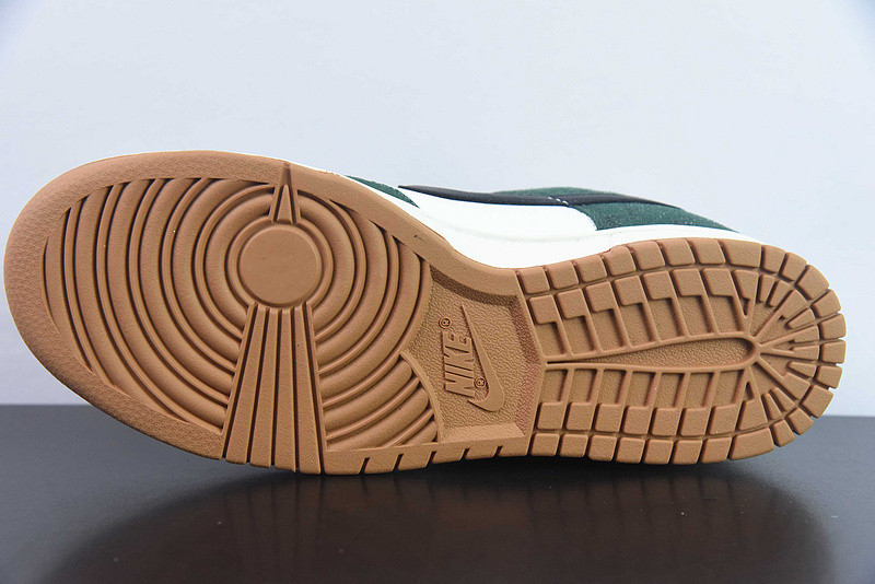 nike dunk low wmns green snake fq8893-397
