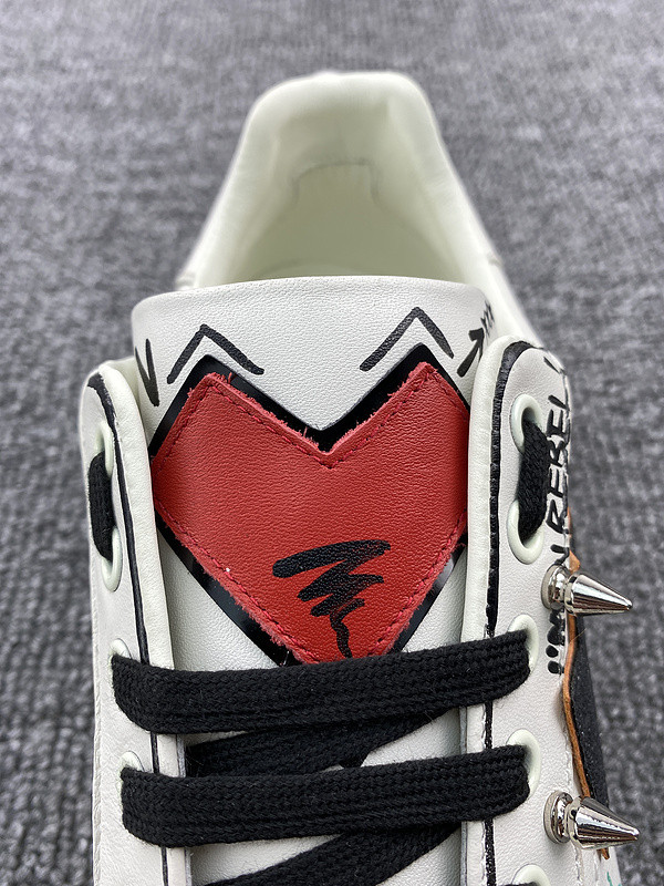 dg sneaker