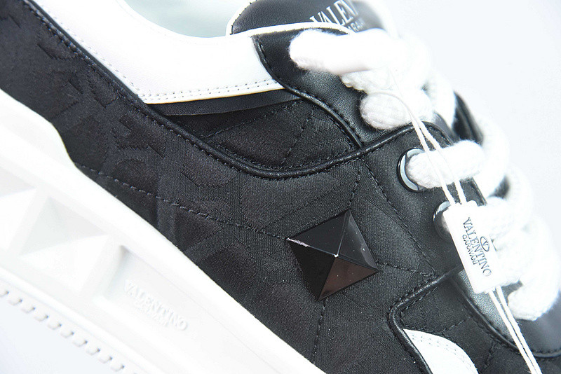 valentino sneaker