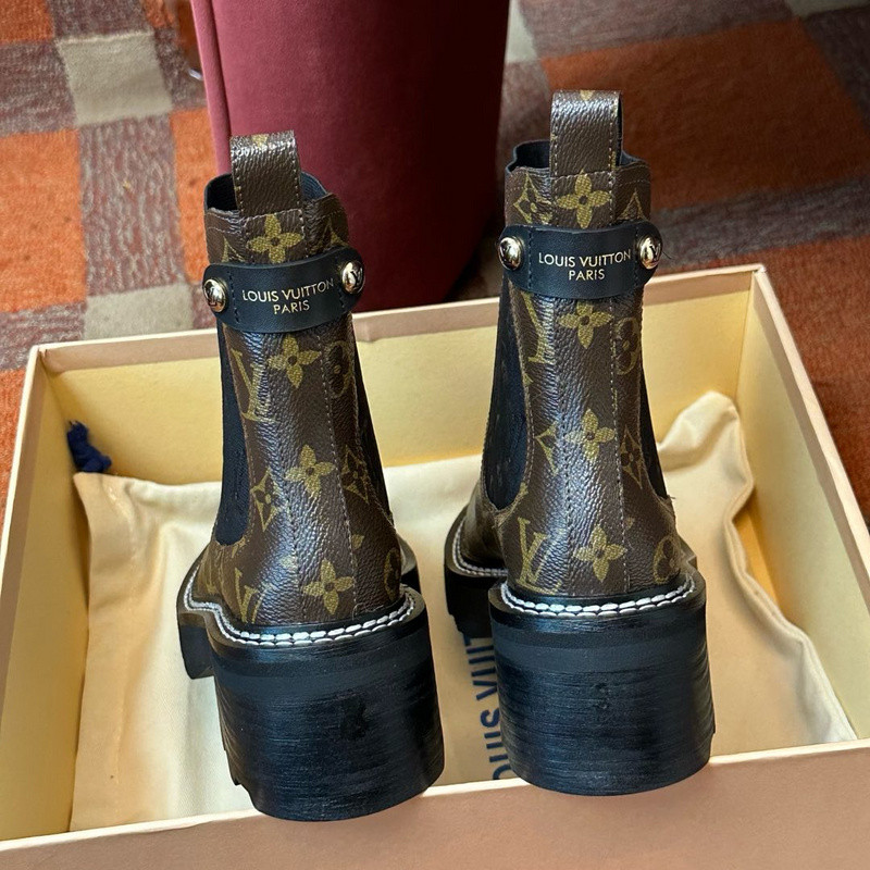 LVT BOOTS
