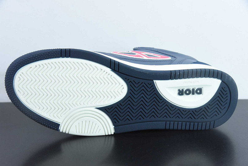 DIO* SNEAKER