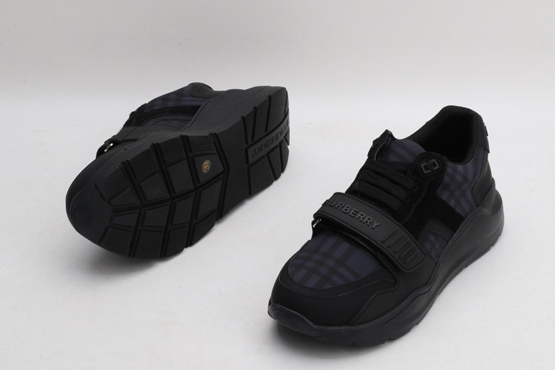 B**rry sneaker