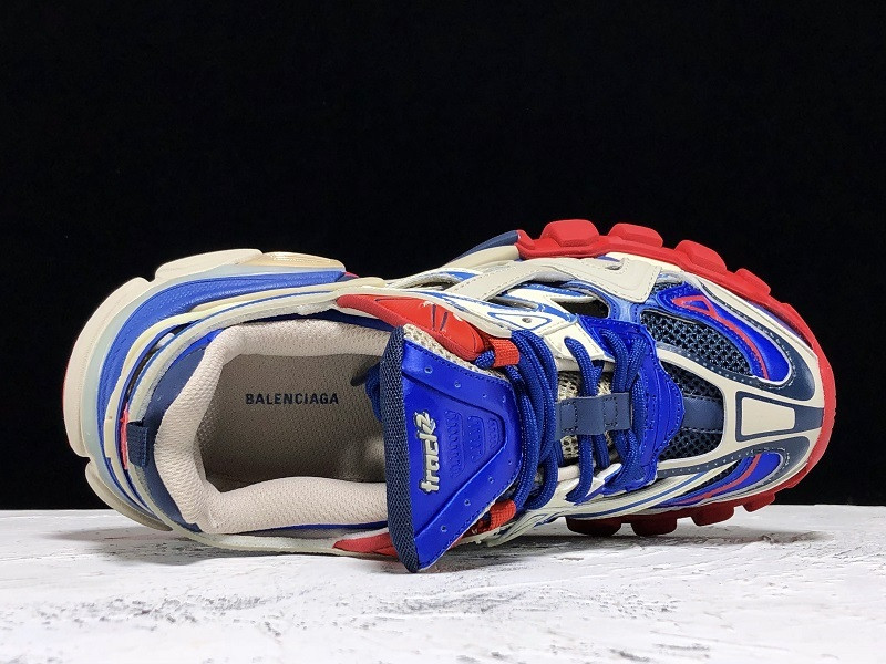 bc track sneaker