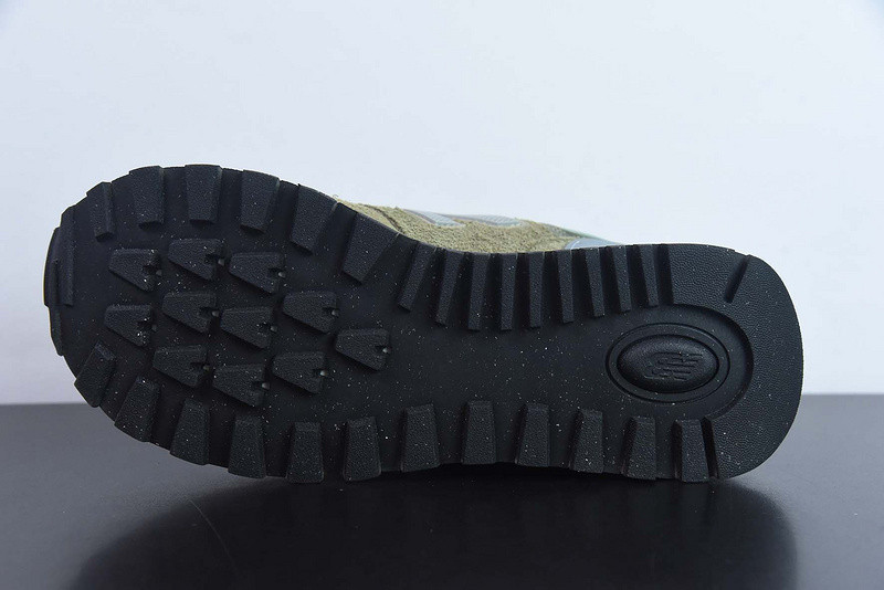 new balance sneaker