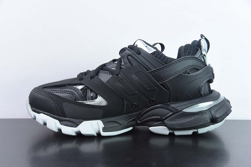 bc track sneaker