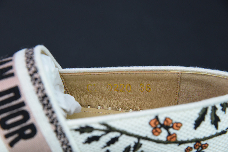 dio* sneaker