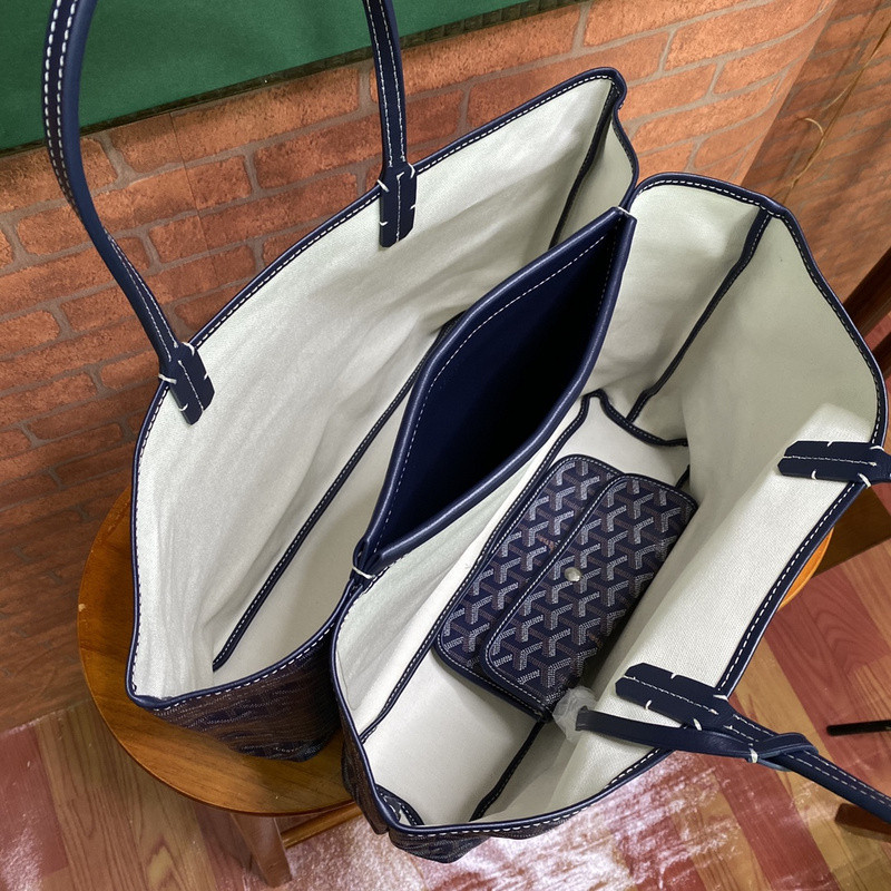 GOYARD PURSE
