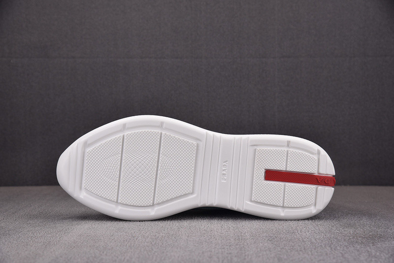 pr sneaker