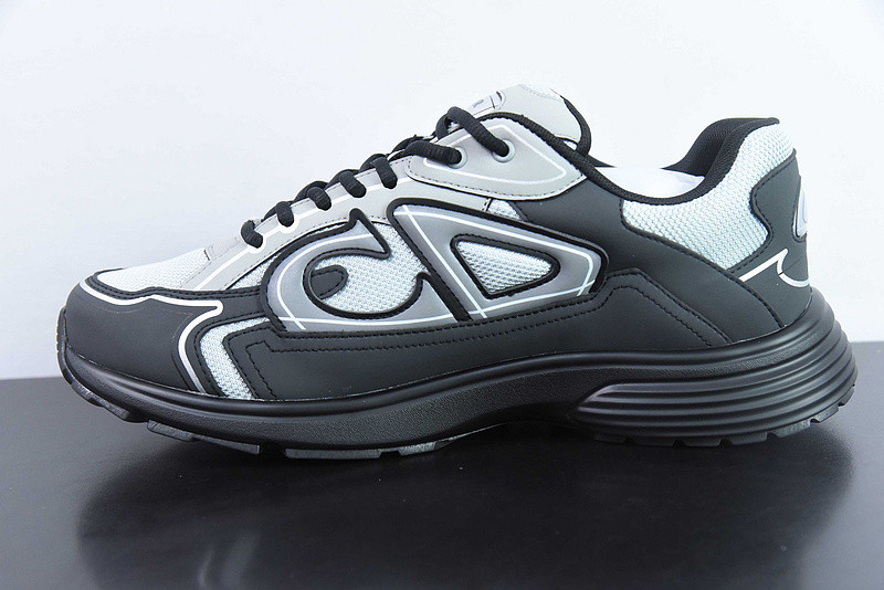 dio* sneaker