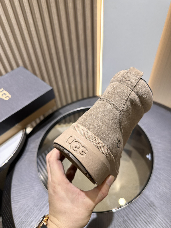 UGG