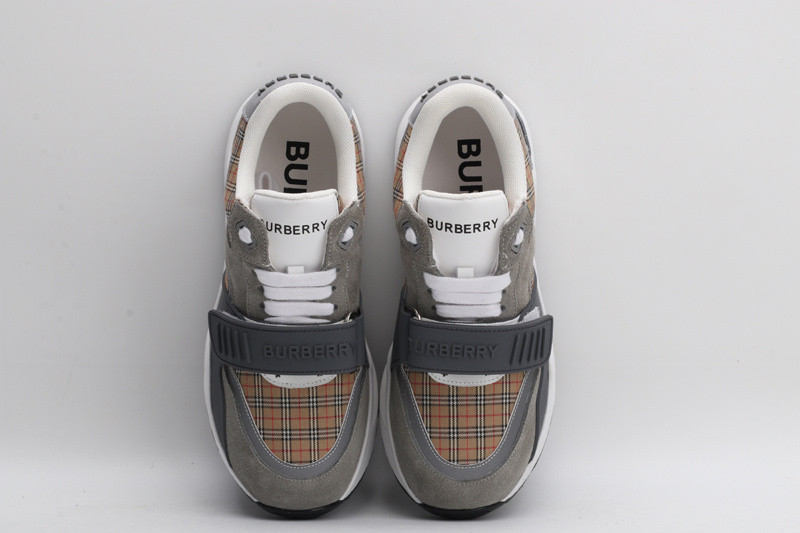 B**rry sneaker