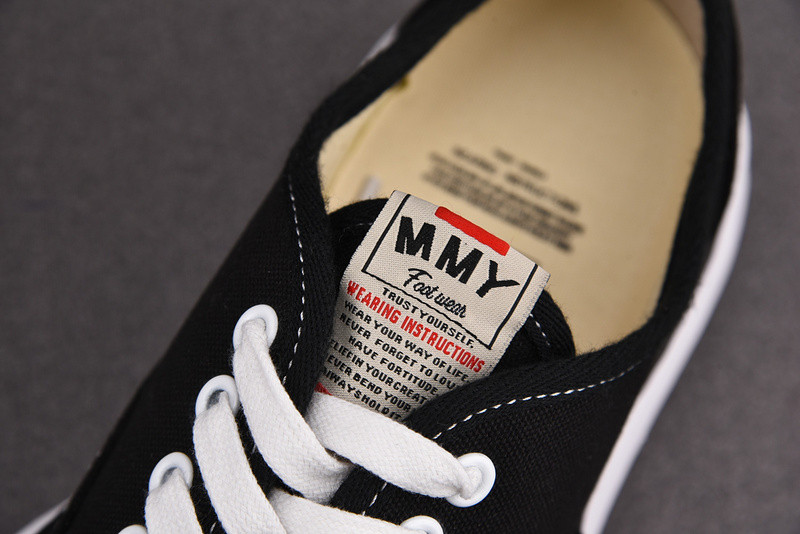Ma*s*n mihara yasuhiro sneaker