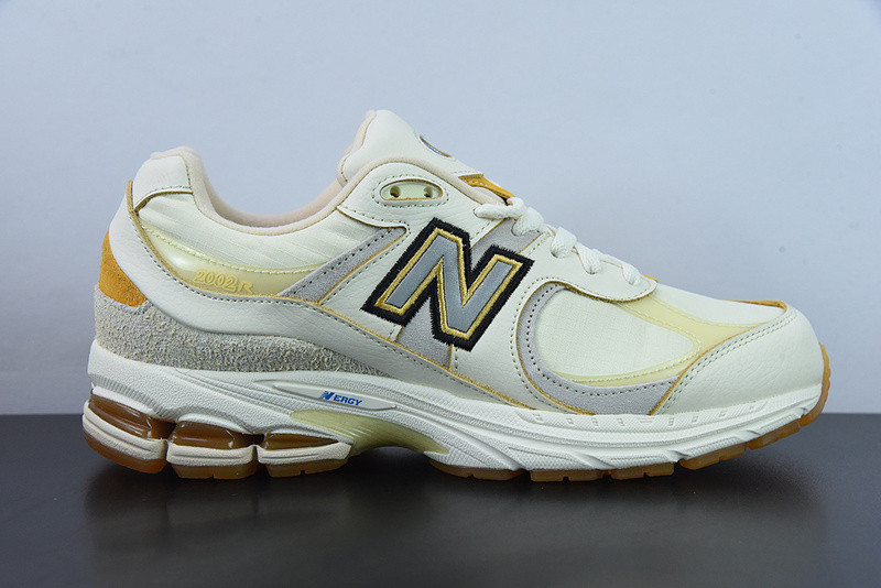 new balance sneaker