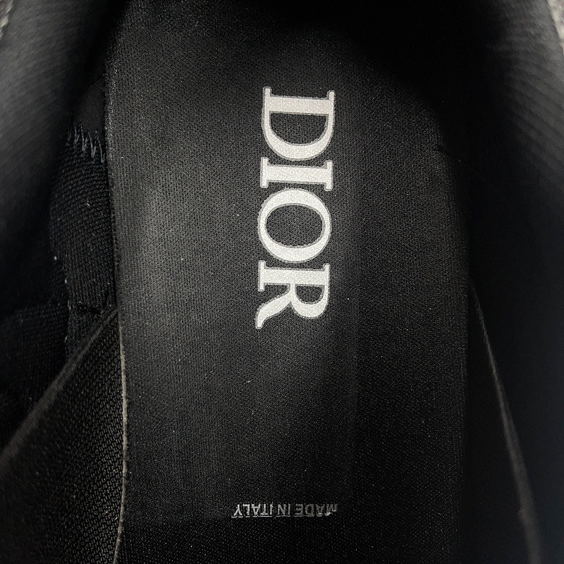 dio* sneaker