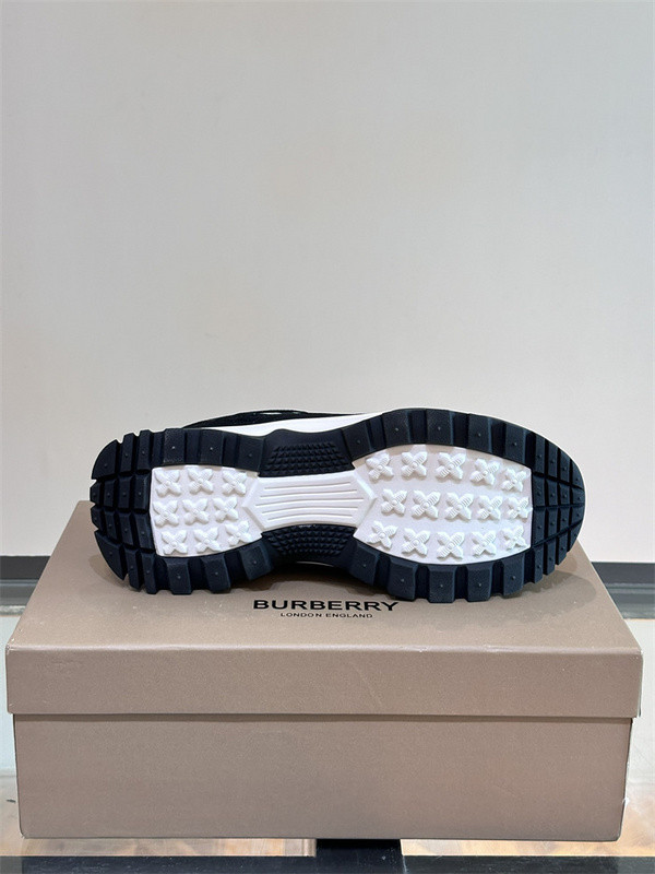 B**rry sneaker
