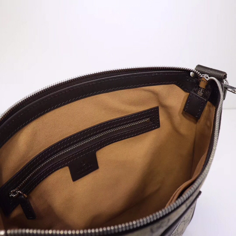 G*u*i shoulder bag