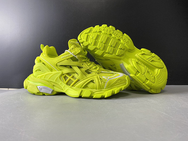 bc track sneaker