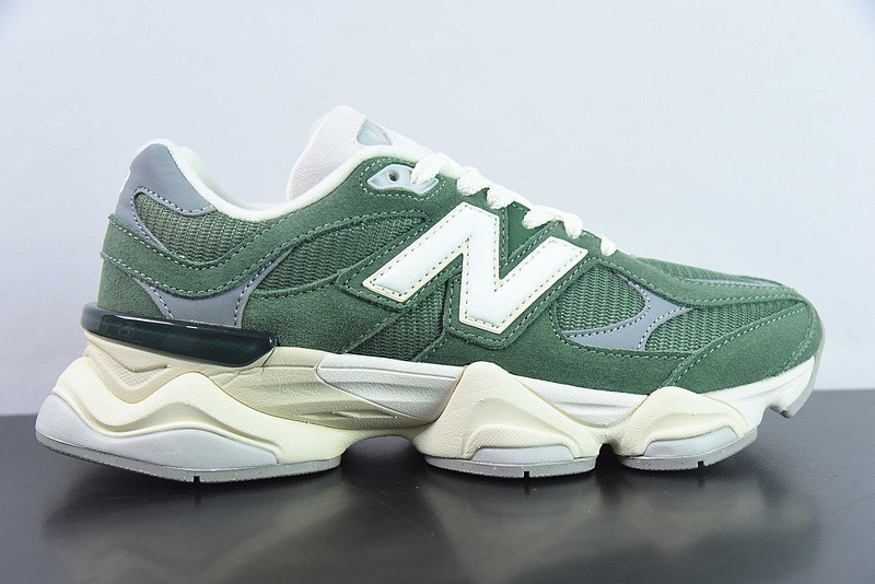 new balance sneaker