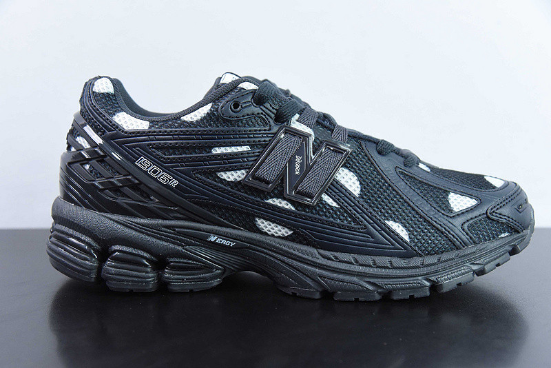 new balance sneaker
