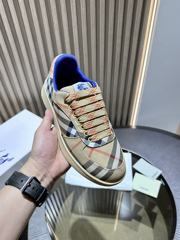 B**rry sneaker