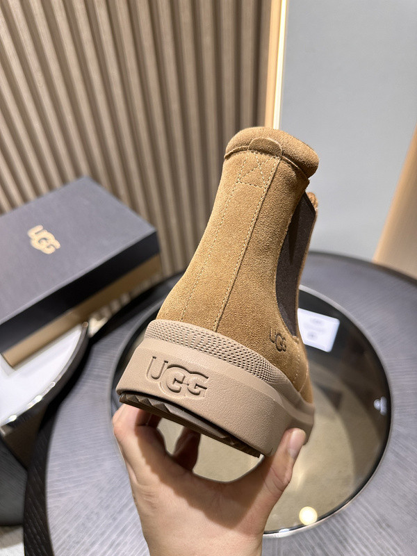 UGG