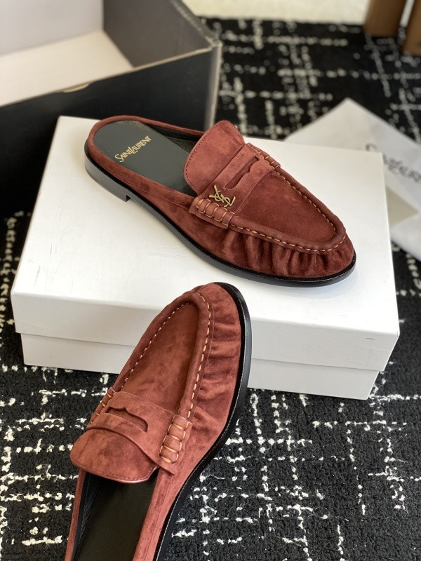 SAINT LAURENT Sneaker