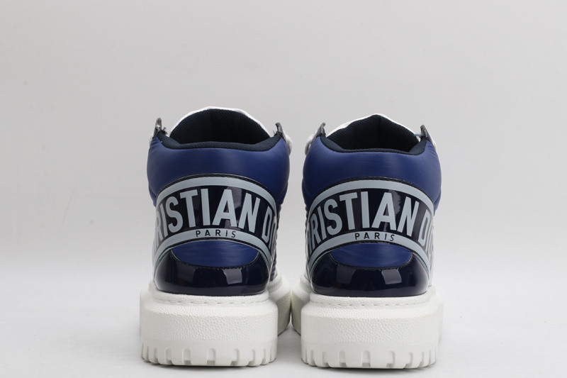 dio* sneaker