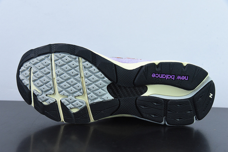new balance sneaker
