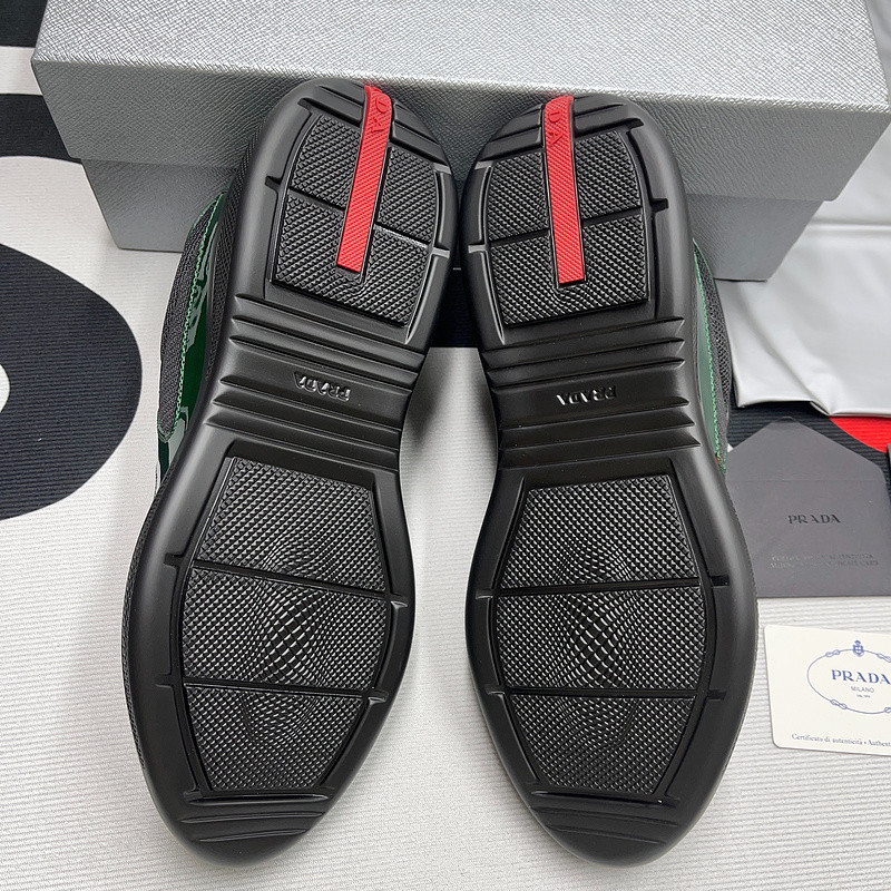 pr sneaker