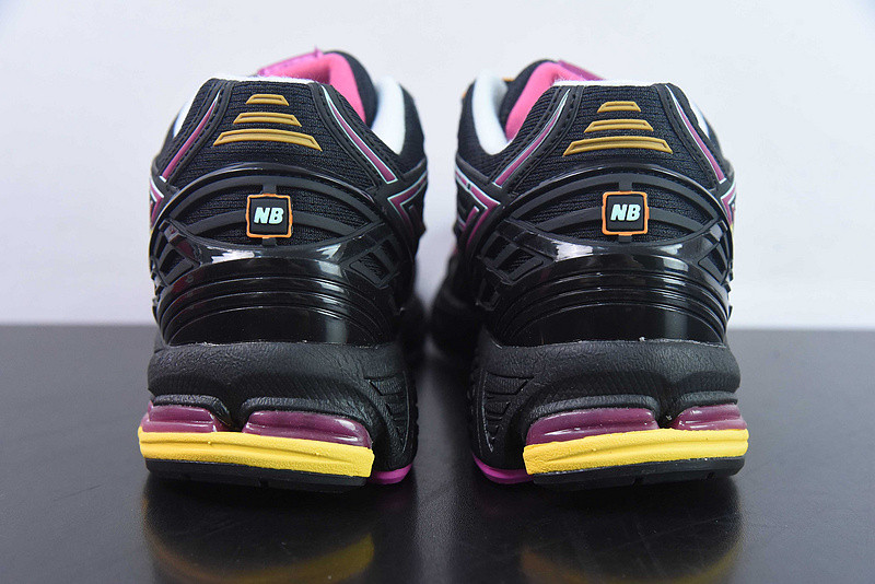 new balance sneaker