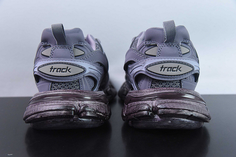 bc track sneaker