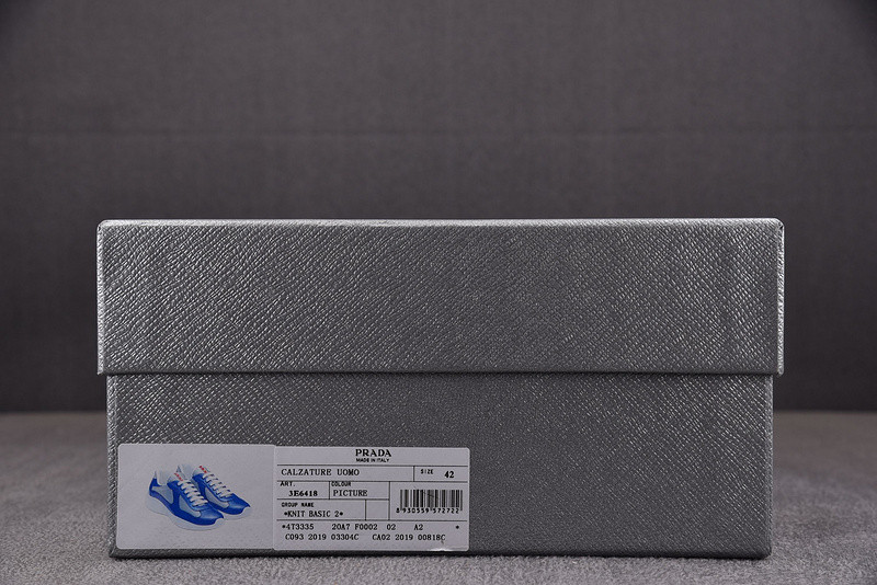pr sneaker