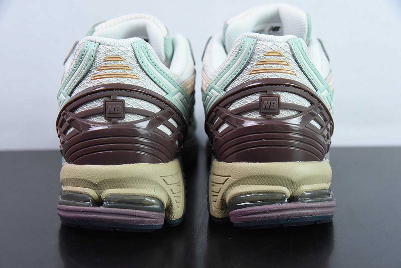 new balance sneaker