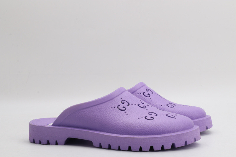 g*u*i sandals low