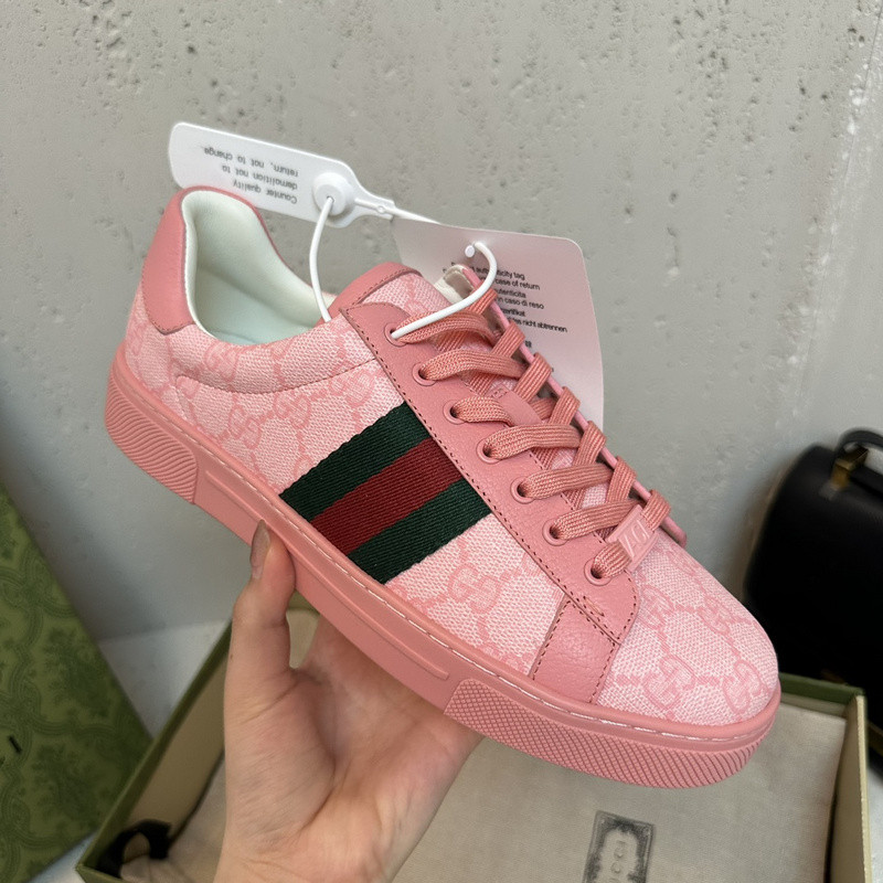 G*u*i sneaker