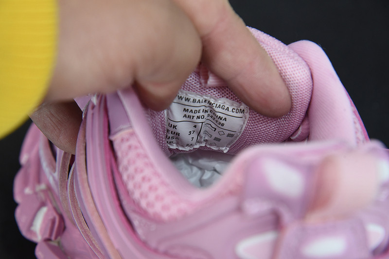 bc track sneaker